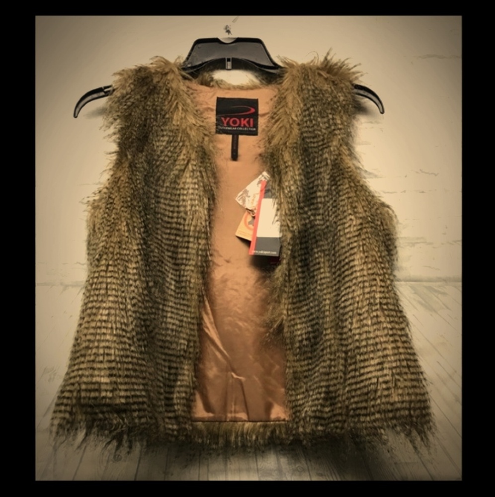 Yoki fur vest